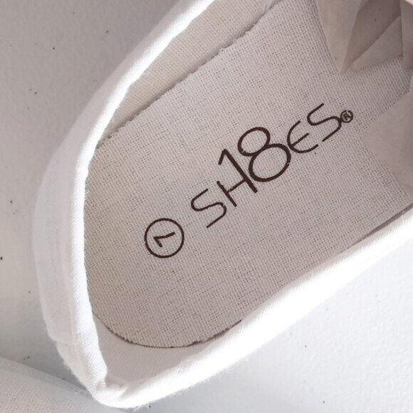 NWOT! Sh18es! Sturdy White Casual Canvas Lace Up Sneakers Sz. 7 - Picture 2 of 5